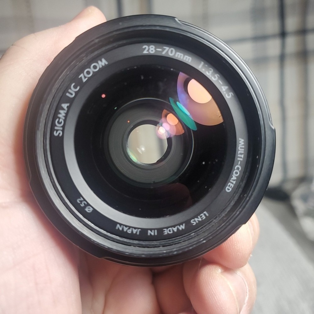 Sigma 52mm 28-70mm Zoom Lens Minolta AF Black f/3.5-4.5 UC Multi-Coated Japan